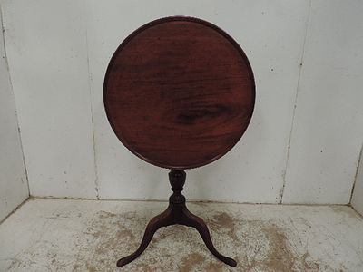 Georgian Mahogany Circular Flip Top Tripod Occasional Table