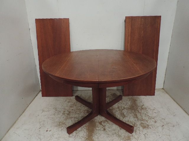 Mid Century Danish Teak Circular Extending Dining Table with Two Extra Leaves