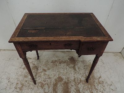 Edwardian Oak Ladies Writing Desk on Turned Legs with Inset Top