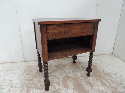 Small Oak Single Drawer Side Table on Bobbin Turned Legs