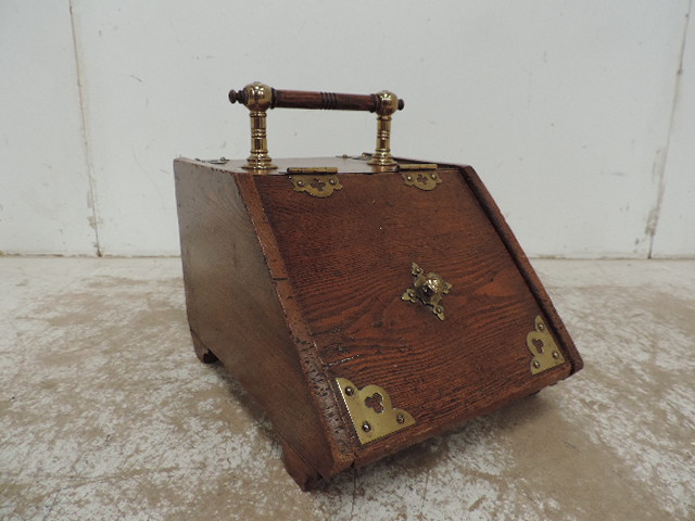 Lot 208
