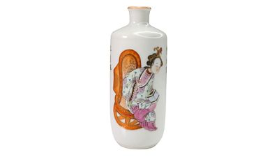 Antique Chinese Famille Rose Ban Zhao Vase. Chinese porcelain vase decorated in famille rose 