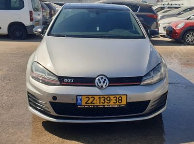 פולקסווגן גולף מודל 2016. 134,486 ק"מ, יד נוכחית: שישית, בעלות נוכחית: פרטי. מחיר מחירון: ₪80,340