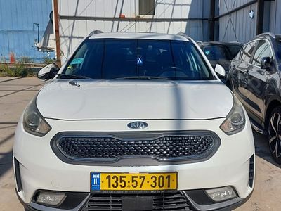 קיה נירו מודל 2017. 212,127 ק"מ