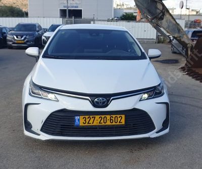 טויוטה קורולה HSD SDN מודל 2020. 187,145 ק"מ