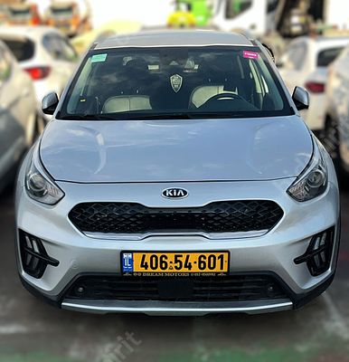 קיה נירו מודל 2018. 92,282 ק"מ, יד נוכחית: חמישית, בעלות נוכחית: פרטי. תיבת הילוכים: אוטומטי 