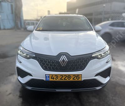 רנו ארקנה היברידי מודל 2025 (מונית). 40,719 ק"מ
