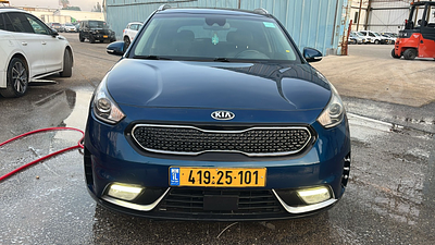 קיה נירו מודל 2018. 379,110 ק"מ, יד נוכחית: שנייה, בעלות נוכחית: פרטי, רישום מקורי/מקוריות: החכר