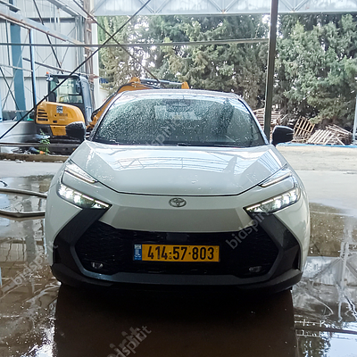 טויוטה C-HR מודל 2024. 54,681 ק"מ, יד נוכחית: שנייה, בעלות נוכחית: פרטי. מחיר מחירון: ₪156,600