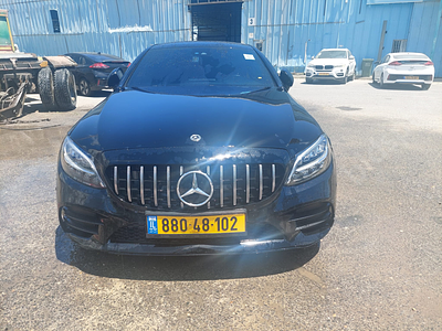 מרצדס C300 מודל 2022. 104,908 ק"מ, יד נוכחית: חמישית, בעלות נוכחית: פרטי. מחיר מחירון: ₪221,500
