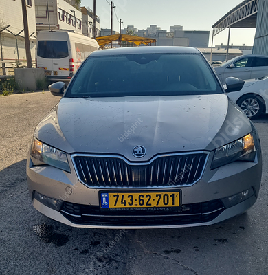 סקודה סופרב מודל 2019. 164,412 ק"מ, יד נוכחית: רביעית, בעלות נוכחית: פרטי, רישום מקורי/מקוריות: החכר