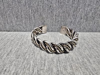 massiver Armreif Silber. Heavy silver bangle made of 925 silver, partly gold-plated; 71.1g