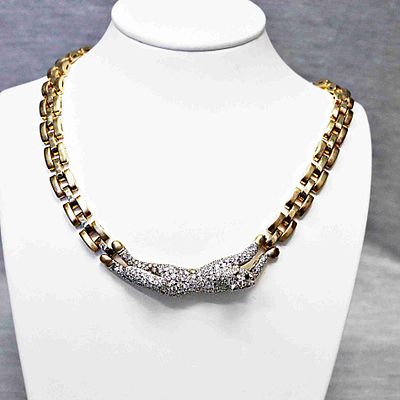 Collier. heavy and massive necklace in the style of Cartier, panther in the middle with approx. 