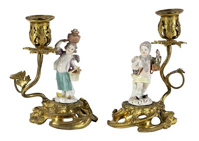 Paar kleiner Tischleuchter mit Figuren, Meissen und Frankreich, 18. Jh. Paar kleiner