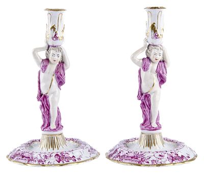 Paar figurale Tafelleuchter, Wallendorf, um 1770. Paar figurale Tafelleuchter Wallendorf, um