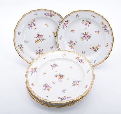 Sechs Blumenteller, Meissen, um 1900. Sechs Blumenteller Meissen, um 1900 Flache, runde Form mit