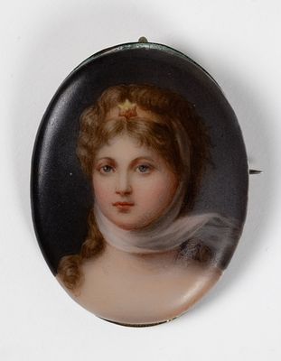 Ovale Brosche mit Bildnis der K&ouml;nigin Luise von Preu&szlig;en, 19. Jh. Ovale Brosche mit Bildnis der 