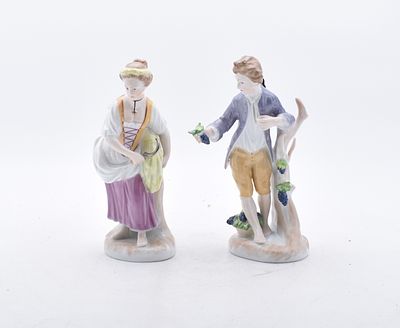 Zwei Figuren als Jahreszeitenallegorie, F&uuml;rstenberg, 2. H. 20. Jh. Zwei Figuren als 