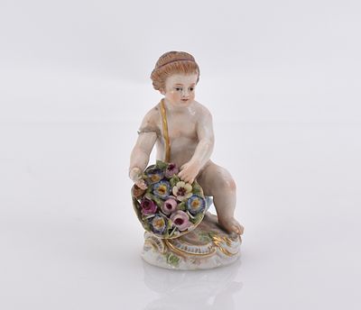 Putto mit Blumenkorb, Meissen, um 1900. Putto mit Blumenkorb Meissen, um 1900 Modell von Johann 
