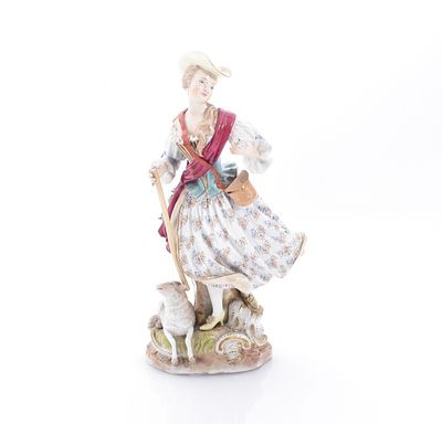 Sch&auml;ferin mit Lamm, Meissen, um 1900. Sch&auml;ferin mit Lamm Meissen, um 1900 Auf mit Rocaillen 