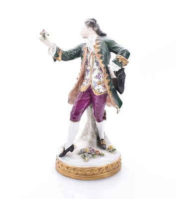 Kavalier mit Blume, Sitzendorf, 1. H. 20. Jh. Kavalier mit Blume Sitzendorf, 1. H. 20. Jh. Auf 
