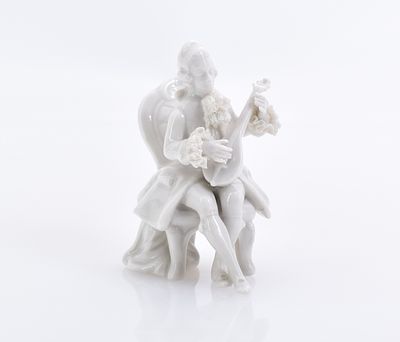 Miniaturfigur eines musizierenden Kavaliers, Oberfranken, Porzellanfabrik Alboth und Kaiser - 20. Jh
