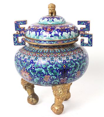 Large Chinese Cloisonne Enamel Censer w/Lid. Lovely Chinese cloisonne enamel censer with 