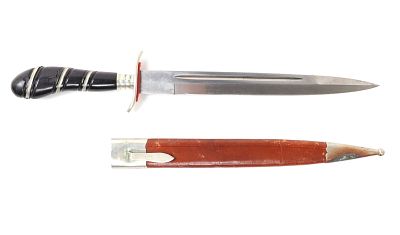 European Hunting Knife w/Scabbard, circa late-1800s. European hunting knife in great condition 