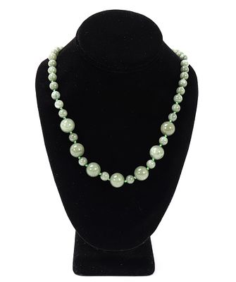 Lovely Chinese Light Green Jade Style Necklace. Gorgeous Chinese jade style necklace with seven 
