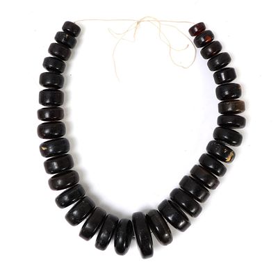 Gorgeous Natural Amber Disc Necklace. Wonderful all natural ancient fossilized amber, polished 