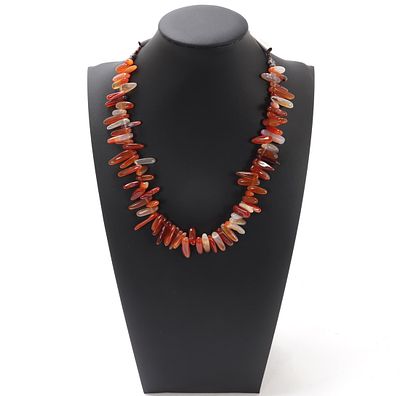 Gorgeous Natural Carnelian and Agate Necklace. Beautiful all natural carnelian and agate chip 
