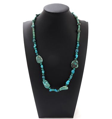 Beautiful Chunky Turquoise Beaded Necklace. Wonderful chunky turquoise necklace with various 