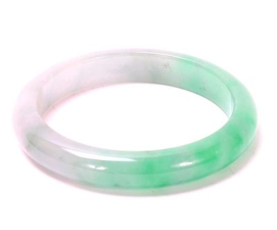 Gorgeous Chinese Jade Style Bangle. Lovely Chinese jade style bangle bracelet. Two tone coloring 