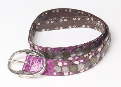 Vintage Italian Vitanuova Belt w/Currency. Lovely purple leather belt with deep purple scales 