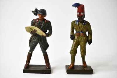 2 Xiloplasto Composition Soldiers. Ethiopian soldiers is roughly 3.75 inches tall. His head 