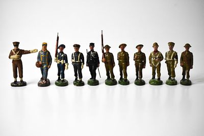 10 Solido Belge Composition Soldiers. Yes there is 11 Soldiers in the lot. Pilot is marked made 
