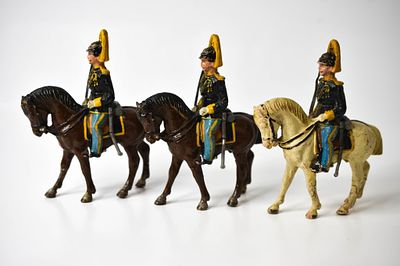 3 Pfeiffer US Mounted Cavalry Composition Soldiers. 6.25 inches tall. They do have issues like 