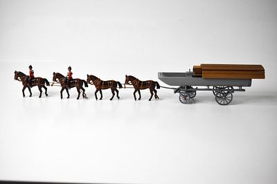 Britains 5962 Engineers Pontoon Set. Modern lead set. Wooden road section and boat. Paint is at 