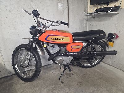 Vintage Kawasaki G4 100 motorcycle 3791 Miles. Vvintage Kawasaki G4 100 motorcycle, 3791 miles a 