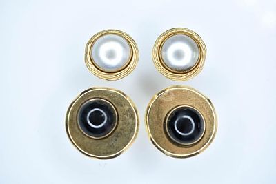 14K Gold Earrings 13.98g w Cabochons. 2 pairs of earrings. Larger pair is about 1"l.