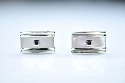 14K Gold Cufflinks 10.27g. Cuff links measure approximately 1.5" in diameter.