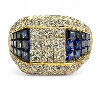 Diamond & Sapphire 18K Yellow Gold Men's Ring. Center diamonds measure approximately 2.5mm and 