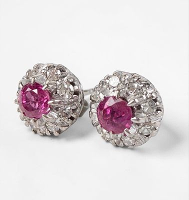 14K White Gold Ruby & Diamond Earrings. Dimensions: 9mm diameter 
Total Weight: 3.4g 
Condition: 