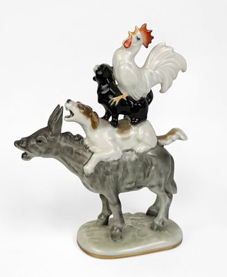 Lorenz Hutschenreuther "Musicians of Braemon" Porcelain Figure. Marked on the bottom. 