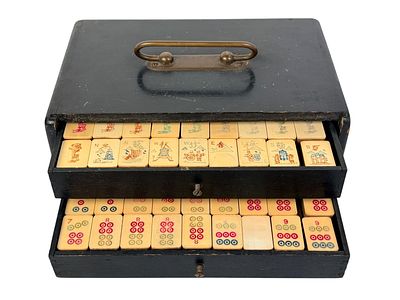 Vintage Mahjong Set. The game appears to include all of the pieces. 
Dimensions: 
Box: 9" Wide x 