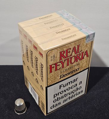 5 caixas com 25 charutos real feytoria reserva no total