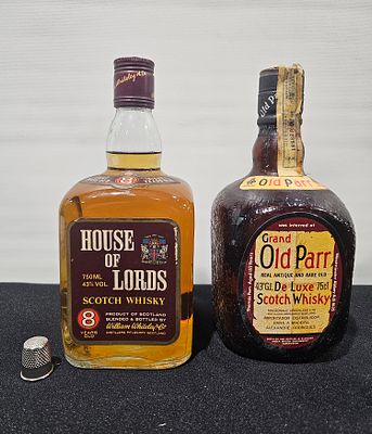 2 garrafas de whisky old parr e house of lords