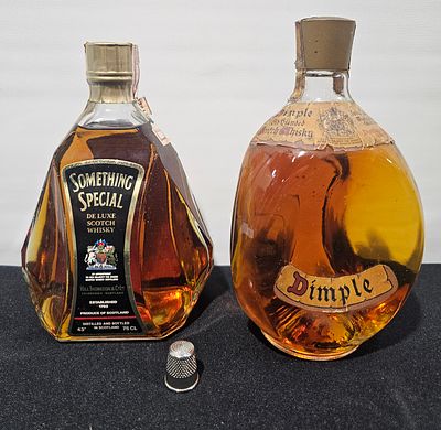 2 garrafas de whisky something special e dimple