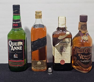 4 garrafas de whisky diversas