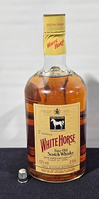 Garrafa de whisky white horse de 2 litros